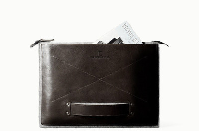 

The Cobbleroad GRAB MACBOOK FOLIO 13" School Bag(Black, 13 inch)