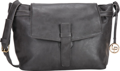 

Lino Perros Shoulder Bag
