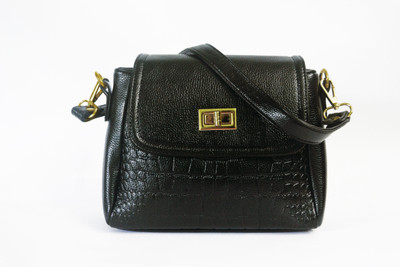 

Escue Black Sling Bag Sling Bag(Black, 1 inch)