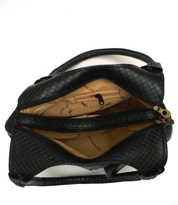 

LEVENT LBL3B42 Backpack(Black, 8 L)