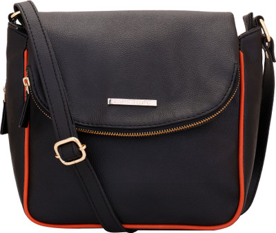 

LAPIS-O- LUPO LAPID-O-LUPO Onyx Black Sling Bag Sling Bag(Black, 9 L)