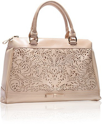 

Oriflame Crystal Sophisticated Waterproof Messenger Bag(Beige, 33 inch)