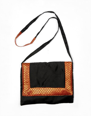 

Snoby Cotton/Silk Sling Bag School Bag(Black, 2 L)