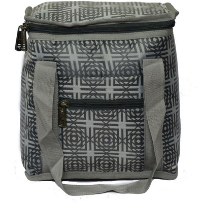 8% OFF on Yark Padded Grey Waterproof Lunch Bag(Grey, 10 inch) 8% OFF on Yark Padded Grey Waterproof Lunch Bag(Grey, 10 inch)