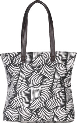 

Tomas 4140(Black) School Bag(Black, 8 inch)