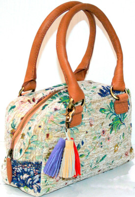 

MNM MNM-007 School Bag(Beige, 5 L)