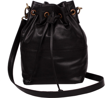 

Romari blacksling Sling Bag(Black, 5)