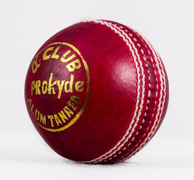 

Prokyde Club Cricket Ball Cricket Leather Ball(Pack of 1, Red), Assorted