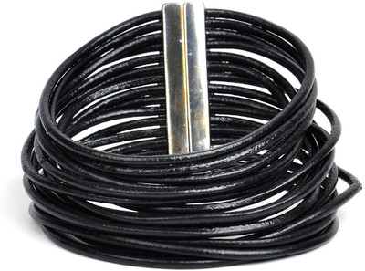 77% OFF on The Pari Alloy Cuff