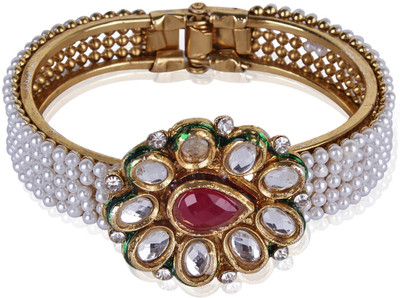 70% OFF on Shining Diva Alloy Gold-plated Bracelet 70% OFF on Shining Diva Alloy Gold-plated Bracelet