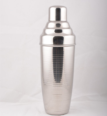 

Urban Snackers Cockatil Shaker-64 Oz With Lines 1 - Piece Bar Set(Stainless Steel)