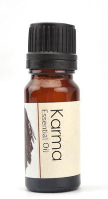 

Karmakara 100% Pure Therapeutic Grade Undiluted Essential Oils in Bottles-Agarwood Oil(10 ml)