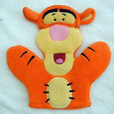 

Baby Bucket WINNIE THE TIGGER BATH GLOVES WASH MITTENS