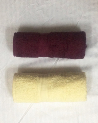 

Bombay Dyeing Cotton Bath Towel Set(Pack of 2, Maroon, Yellow), Maroon;cream