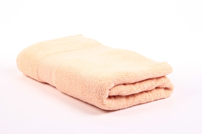 Bombay Dyeing Cotton GSM Bath Towel(Peach)
