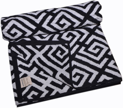 

Bombay Dyeing Cotton 525 GSM Bath Towel(Black)