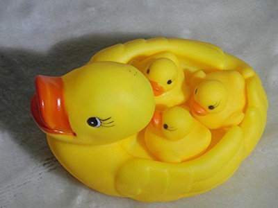 

As Retailers Duck Family Baby Bathing Toy 4 Set Yellow Rubber Squeaky Lovely Ducklings Bath Toy(Yellow)