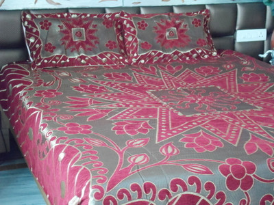 

Snuggle Polycotton Double Bed Cover(Pink, Bed Cover, 2 Pillow Covers)