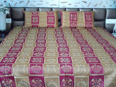 

Snuggle Polycotton Double Bed Cover(Multicolor, Bed Cover, 2 Pillow Covers)