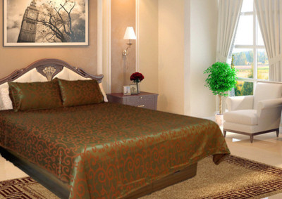 

Snuggle Polyester Double Bed Cover(Multicolor, 1 Bed Cover 2 Pillow Covers)