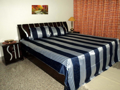 

Amita Home Furnishing Silk Queen Bed Cover(Blue)