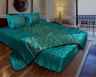 

Ooltah Chashma Satin Bedding Set(Green)