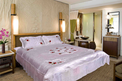 

El Sandalo Shades of Paradise Satin Bedding Set(White)