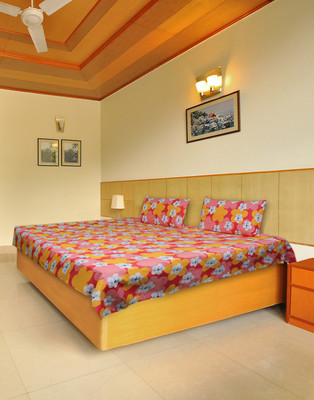 20% OFF on Indigo Hometex 0 TC Polycotton Double Floral Bedsheet(1 Bedsheet, 2 Pillow Cover, Yellow, Pink)