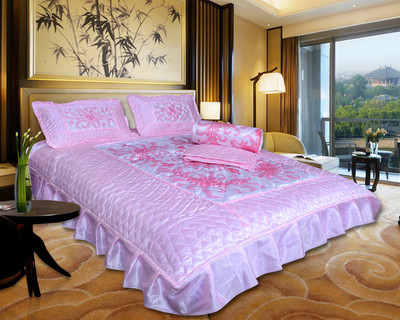 

El Sandalo Satin Bedding Set(Multicolor)