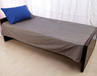 25% OFF on Tangia 200 TC Cotton Single Checkered Bedsheet(Pack of 1, Multicolor)