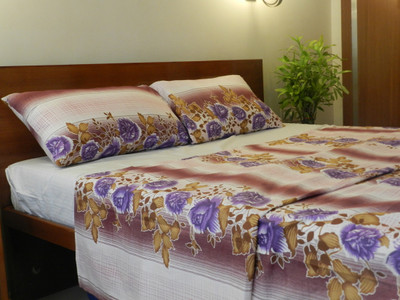 47% OFF on Coco Bee 250 TC Cotton Double Floral Bedsheet(1 Bedsheet, 2 Pillow Covers, Brown, Purple)