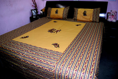 47% OFF on Rajasthani Decor 200 TC Cotton Double King Abstract Bedsheet(Pack of 1, Beige) 47% OFF on Rajasthani Decor 200 TC Cotton Double King Abstract Bedsheet(Pack of 1, Beige)