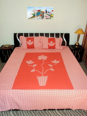 

Amita Home Furnishing 300 TC Cotton Double Floral Bedsheet(Pack of 1, Multicolor)