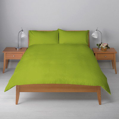 24% OFF on Misr 300 TC Cotton Single Striped Bedsheet(1 Bedsheet + 2 pillow casses, Light Green)