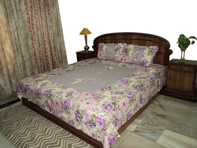 

Amita Home Furnishing 300 TC Cotton Double Floral Bedsheet(Pack of 1, Multicolor)