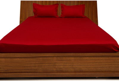 10% OFF on LNT 600 TC Cotton Single Plain Bedsheet(1 Bedsheet, 2 Pillow Covers, Blood Red)