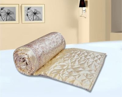 

Urban Style Floral  Comforter(Microfiber, Beige