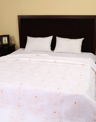 

Rajrang Floral Double Comforter(Cotton, White)