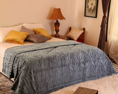 20% OFF on Zyne Abstract Double Quilt(Polyester, Grey) 20% OFF on Zyne Abstract Double Quilt(Polyester, Grey)