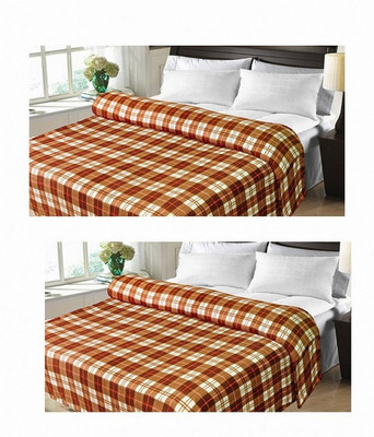

Sanvi Traders Checkered Double Blanket(Microfiber, Multicolor)