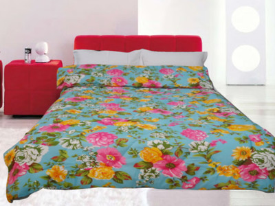 

Snuggle Floral  Comforter(Microfiber, Multicolor