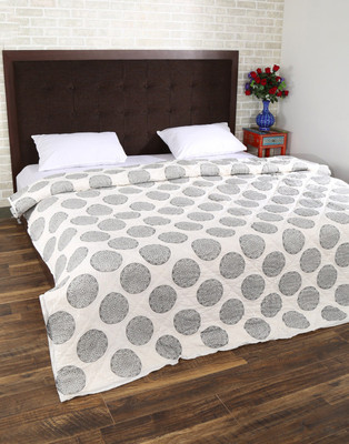 

Rajrang Floral Double Comforter(Cotton, Off White)