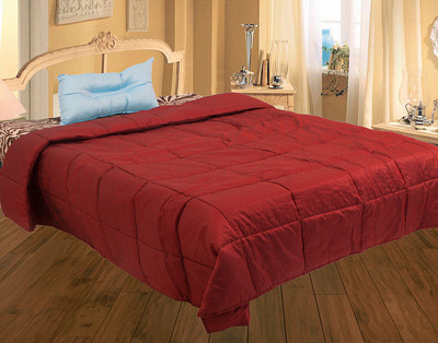 28% OFF on Zikrak Exim Checkered Queen Quilt, Comforter Maroon(Quilt)