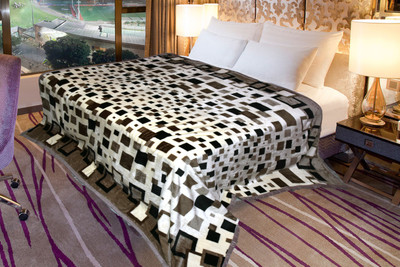 

Coverlet Checkered  Coral Blanket(Cotton, Brown and Beige