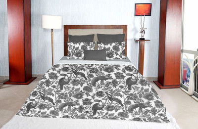 

Solaj Printed Double Comforter(Cotton, Black, White)