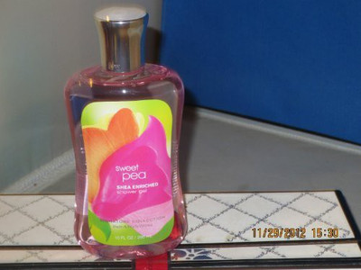 

Bath & Body Works Bath Body Works Sweet Pea(295 ml)