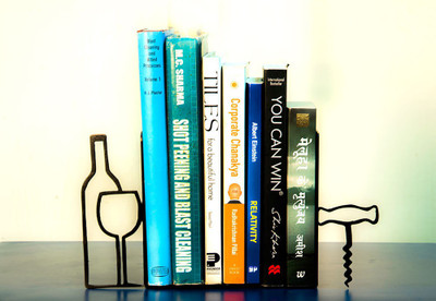 

Mart n Art Iron Book End(Black, Pack of 1)