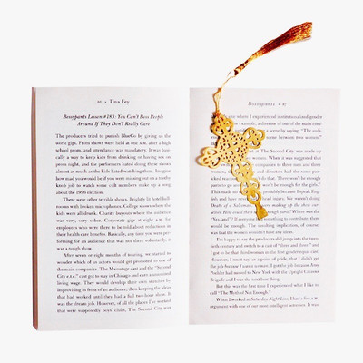 

Khatte Meethe Desires Cross - Jesus Christmas Book mark Metal Clip Bookmark(Christmas, Golden)