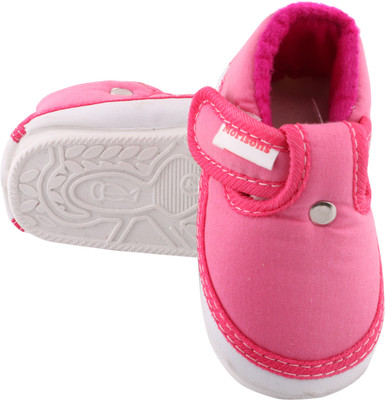 

Morisons Baby Dreams Booties(Toe to Heel Length - 10 cm Pink)