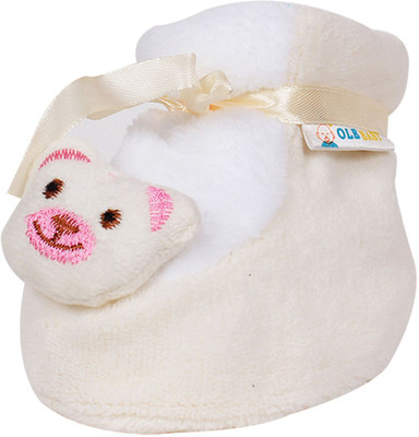 

Ole Baby Cute Balu the bear Plush Soft Furry Organic 3d Ole Toons 0-9 Months Booties(Toe to Heel Length - 9 cm White)
